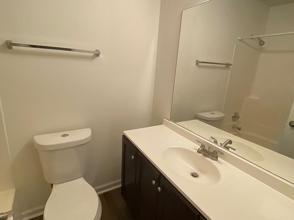 2 Floot bathroom
