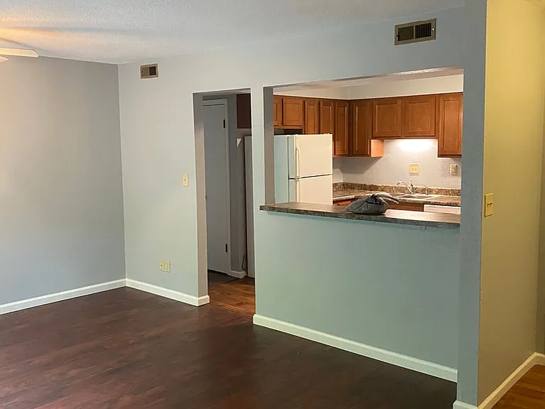 1300 Florida St — Photo 1