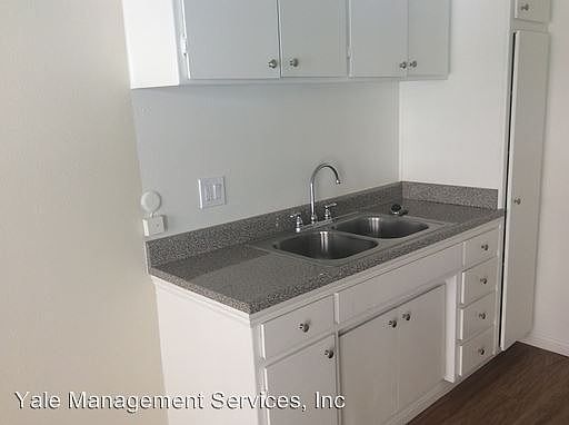 5th image of 8360 Northgate Ave