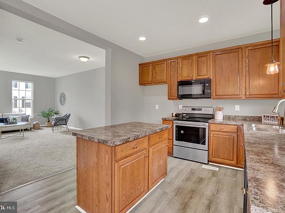 4th image of 4129 Strawbridge Ct