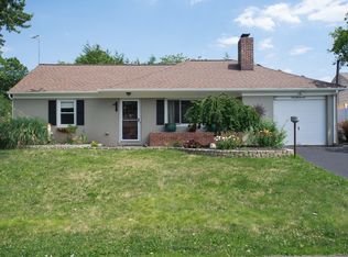 121 Greenlawn Ave, Middlesex, NJ 08846