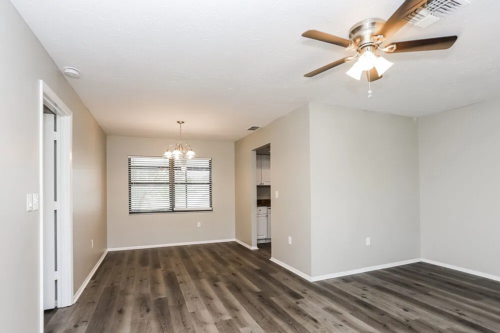 3 bed, 2.0 bath, 1609 sqft, $2,535 — Photo 4