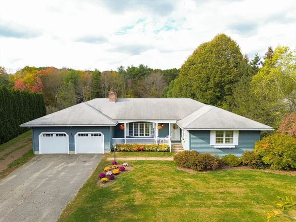 621 Woods Rd, Barre, MA 01005