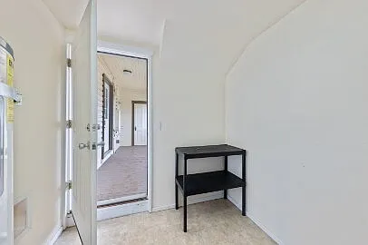 908 SE Shelton St — Photo 11