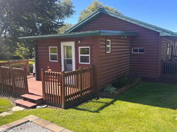 104 2nd St, Mount Sterling, IA 52573