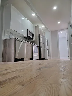 Rented by Glory Homes Realty | media 12