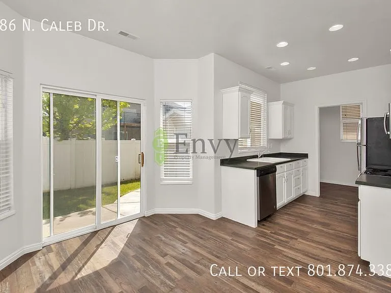 286 N Caleb Dr — Photo 6