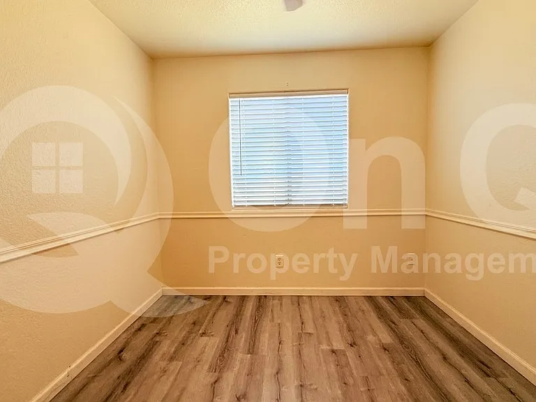25 W 16th Ave — Photo 5