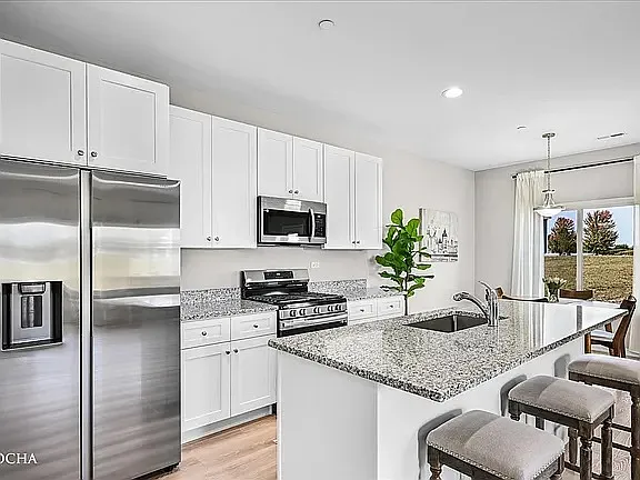 3 bed, 2.5 bath, 1750 sqft, $2,500 — Photo 2