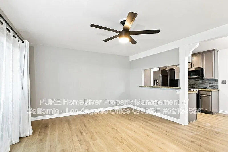 2 bed, 2.0 bath, 859 sqft, $2,995 — Photo 2