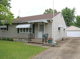 132 W Graceland Ct, Decatur, IL 62526