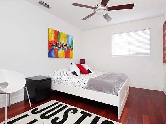 3rd image of 1025 Michigan Ave APT 2A