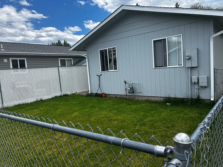 936 Palmer St — Photo 3