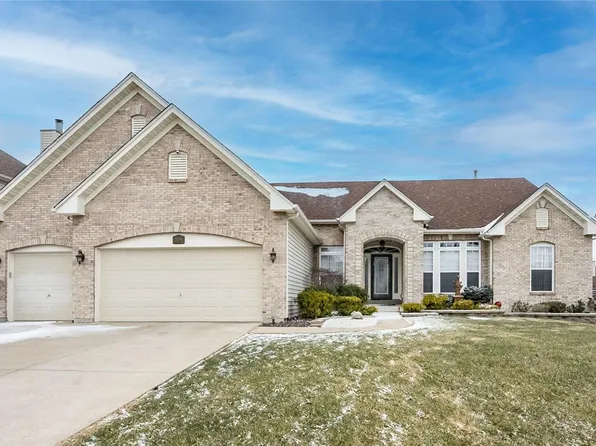 3009 Brook Hollow Dr, O'Fallon, MO 63366