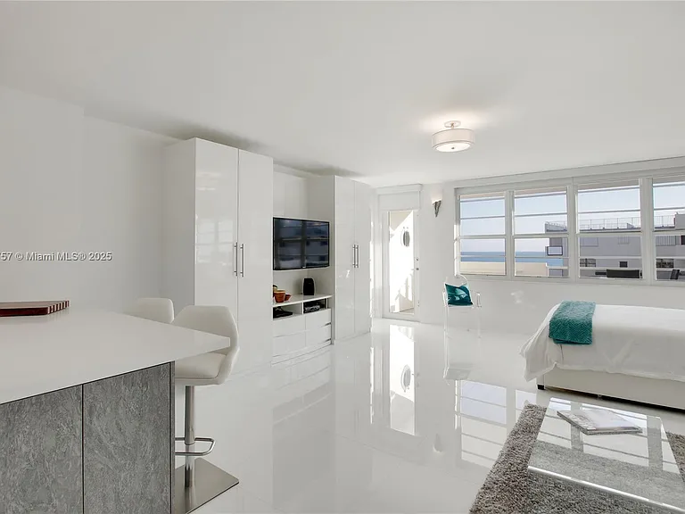 100 Lincoln Rd #940 — Photo 20
