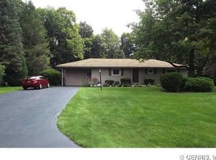 172 Woody Ln, Rochester, NY 14625