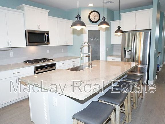 2nd image of 270 S San Fernando Ln