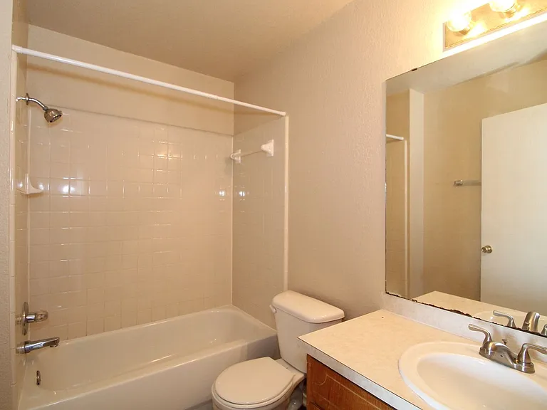 3904D Gus Dr — Photo 12