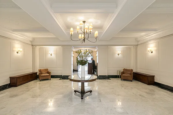 Sold by Compass | media 31