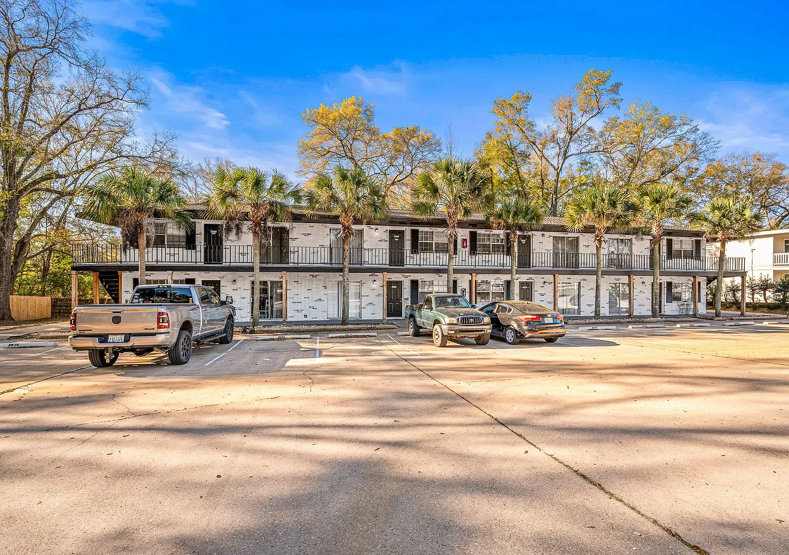Magnolia Street Apartments single building complex — Photo 4