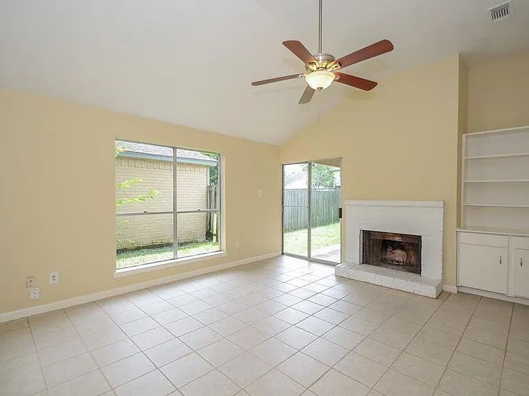 7611 Shaddock Dr — Photo 9