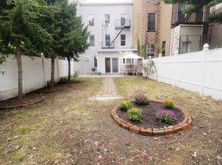 154 Freeman St APT 1, Brooklyn, NY 11222