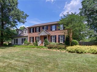 2401 Hunters Ridge Dr, Pleasant Garden, NC 27313