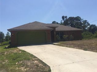 1060 Barnett St E, Lehigh Acres, FL 33974