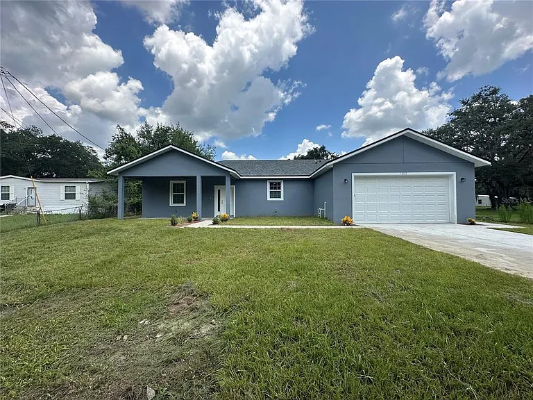 18115 Cedarhurst Rd — Photo 1