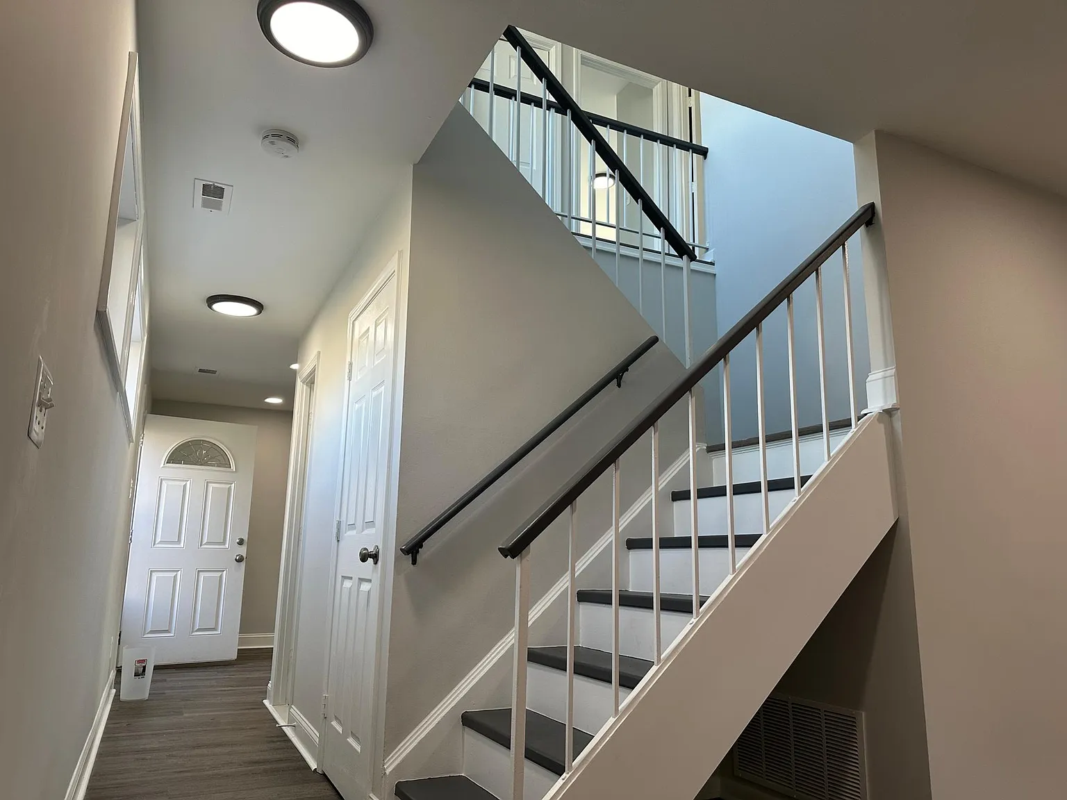 Wilshire Dr, Herndon — Photo 3