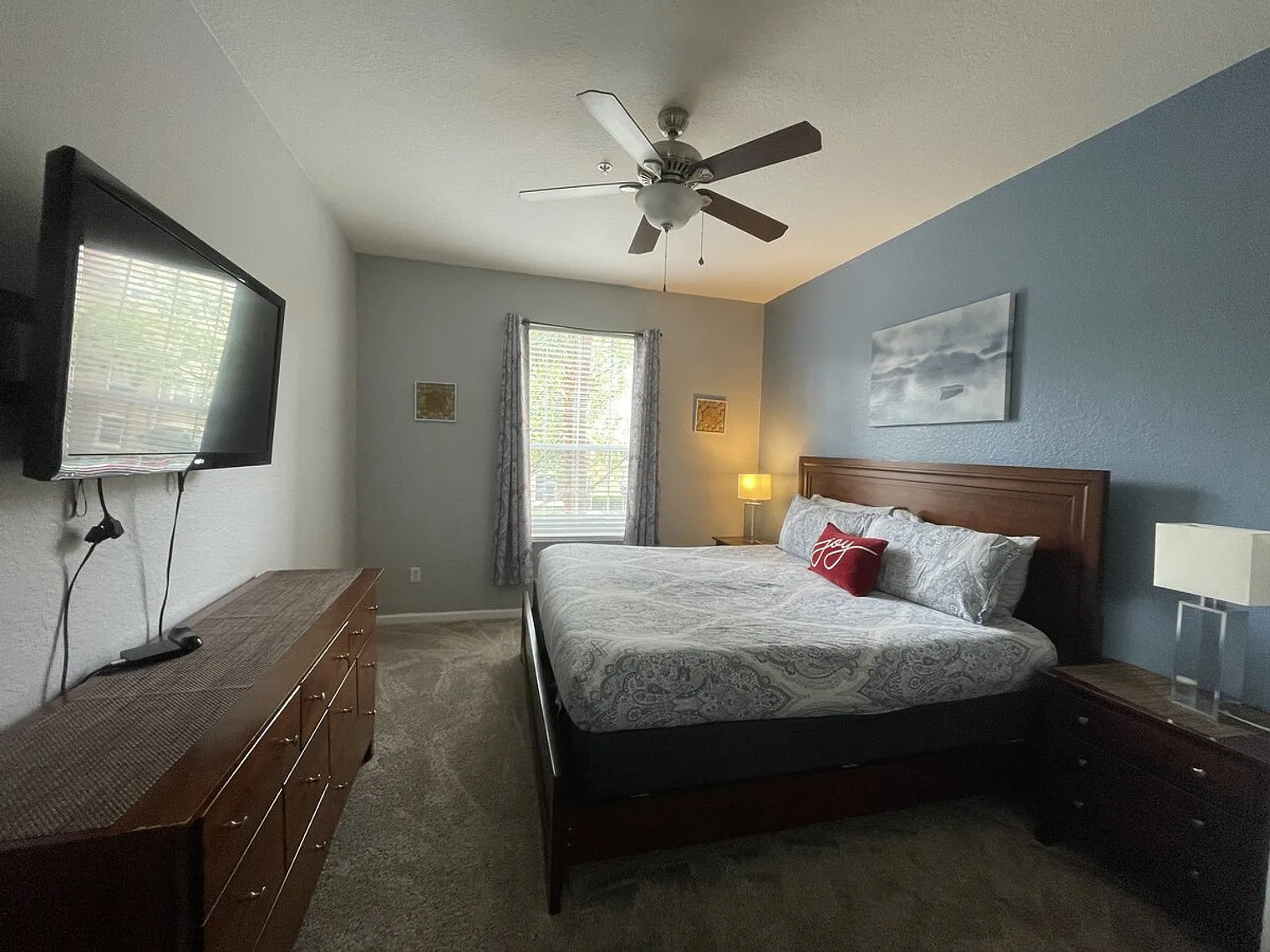 3 bed, 2.0 bath, $4,239 — Photo 2