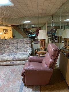 3rd image of 8104 Southpark Ct