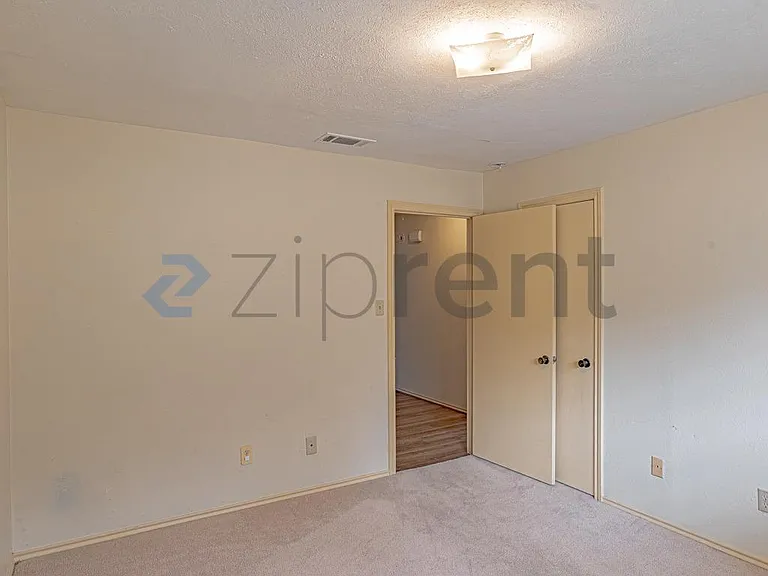 10 Cypress Ct — Photo 13