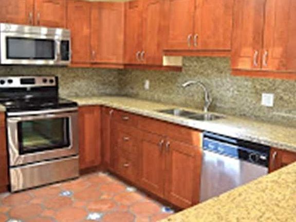 4th image of 1061 NE 204th Ln
