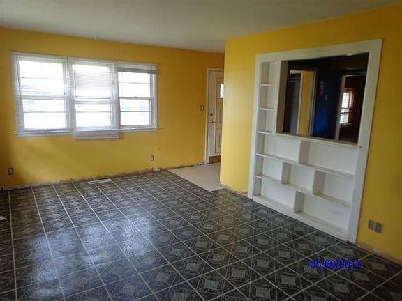 4th image of 1322 Kingston Ave