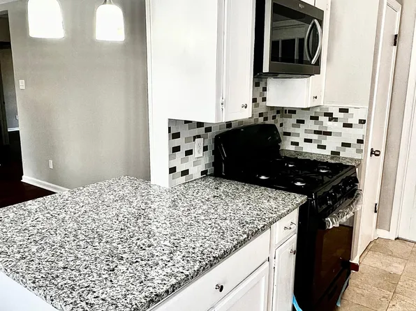 710 Barnesville St, Channelview, TX 77530