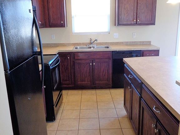 5th image of 2402 Fox Sparrow Ct