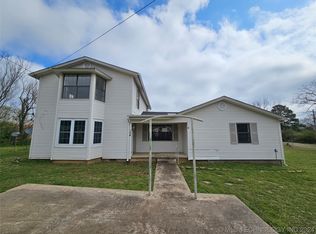 124 S 8th St, Clayton, OK 74536