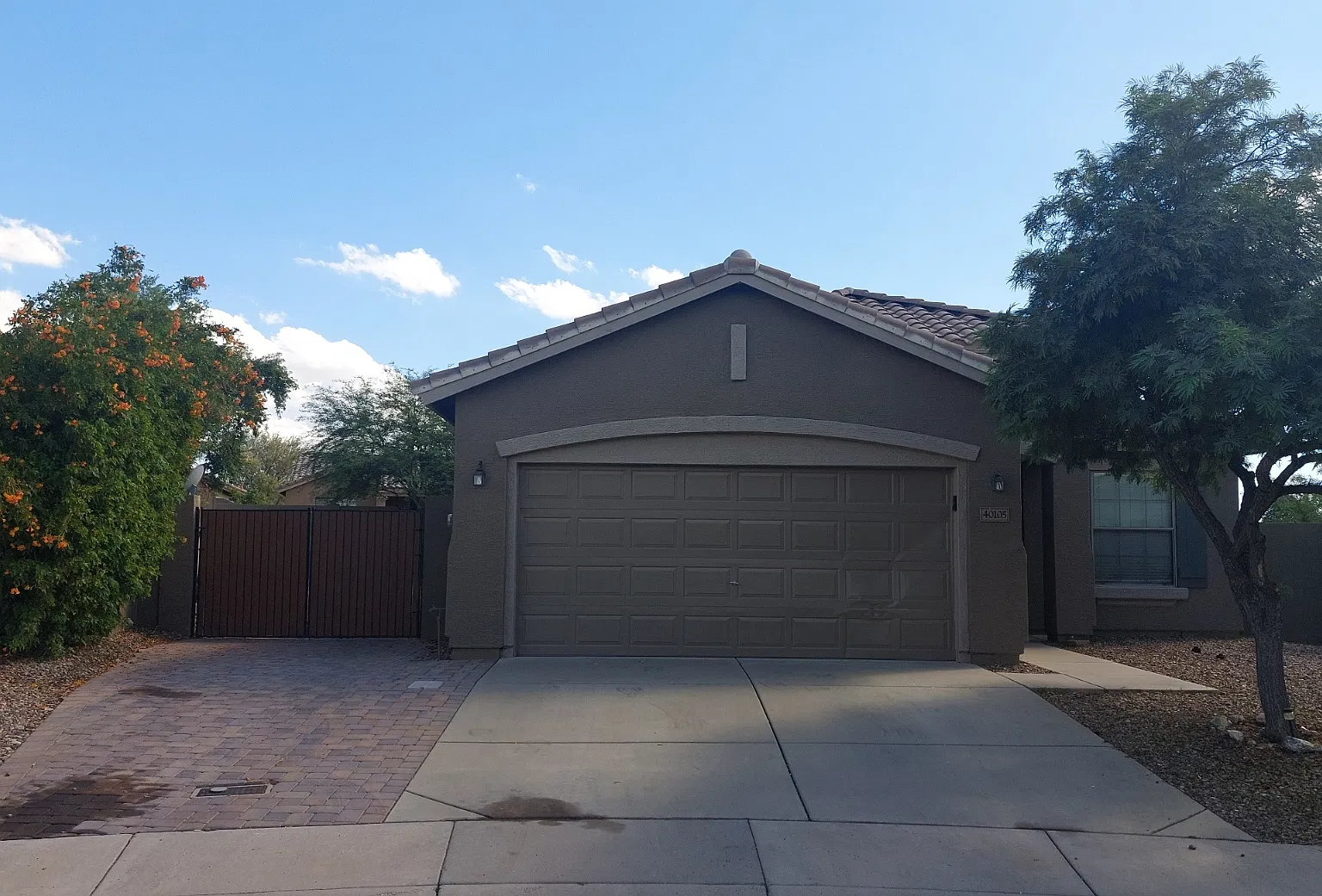 3 bed, 1230 sqft, $2,200 — Photo 1