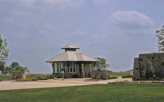 5th image of 6129 Retreat Clubhouse Dr