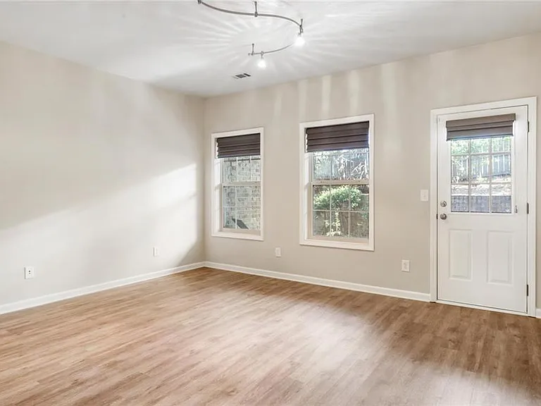 2663 Rivers Edge Dr NE — Photo 32