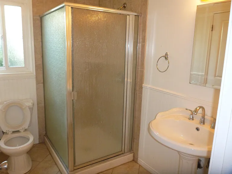 14525 Greenworth Dr — Photo 7