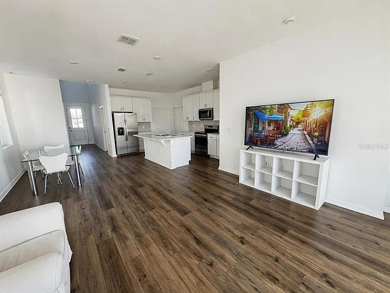 2345 Treasure Hill St — Photo 3