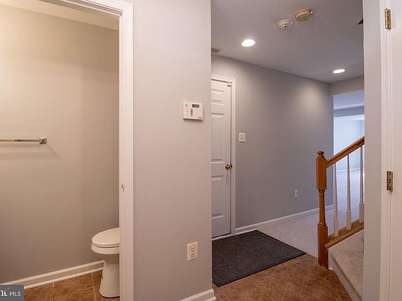 5th image of 98 Lullwater Way