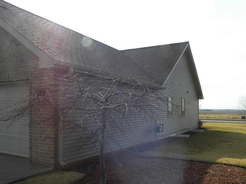 2nd image of 327 Windmill Ln