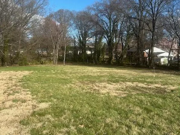 6123 Naval Ave, Lanham, MD 20706