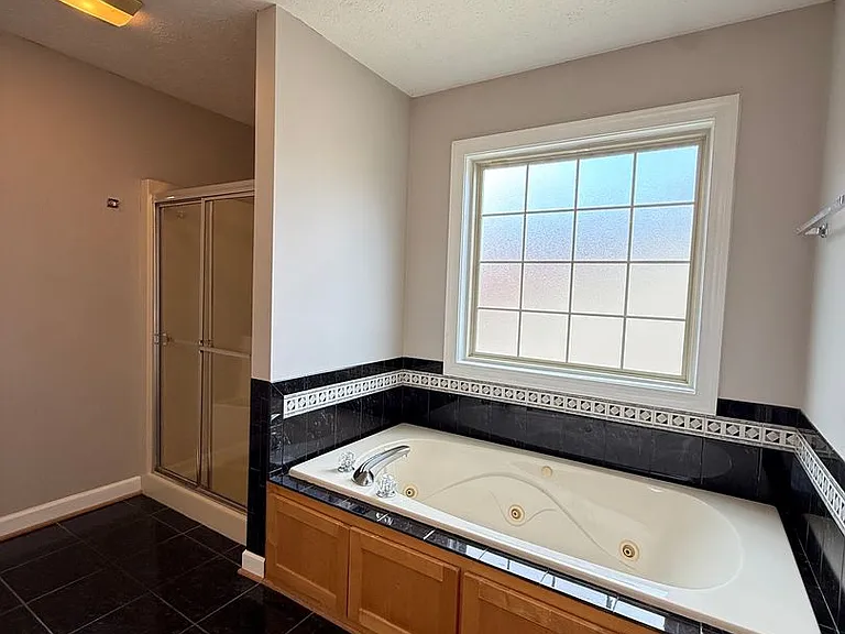 115 Sheldon Ct — Photo 22