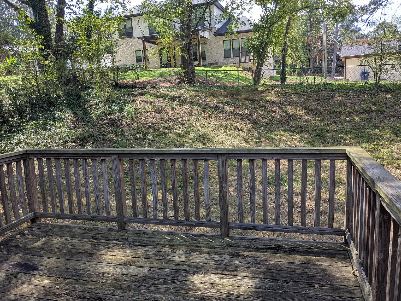 3 bed, 1.5 bath, 975 sqft, $1,900 — Photo 3