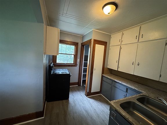 5th image of 238 11th St NW
