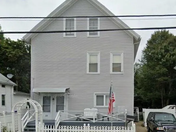 218-220 Rhode Island Ave, Pawtucket, RI 02860